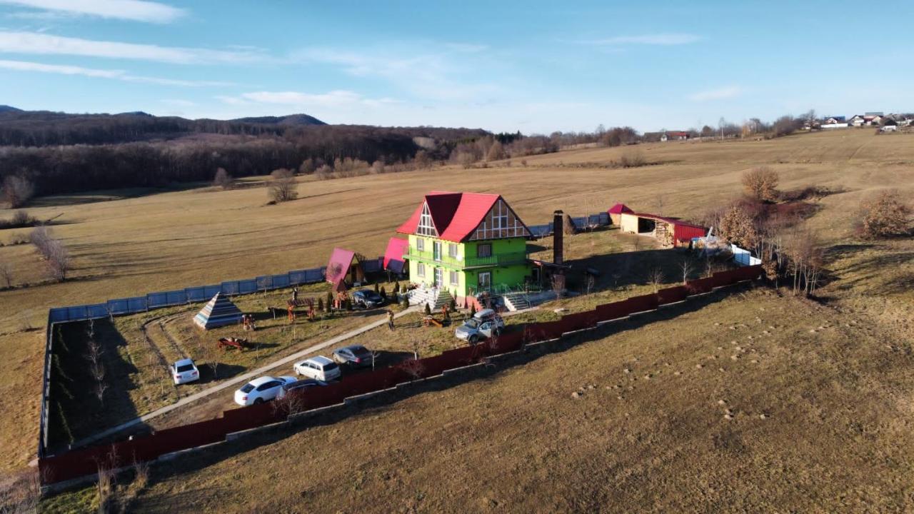 Vila La Capra Vecinului Oglinzi Exteriér fotografie